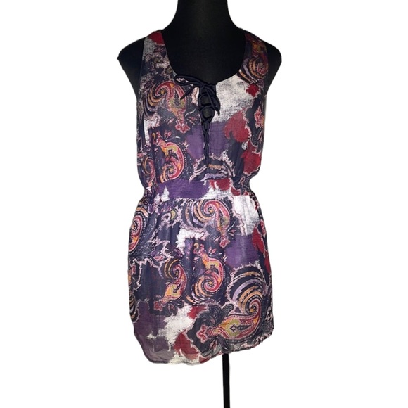 Free People beautiful dress. Size. L. Ties detail in front.  Pockets - Picture 9 of 9